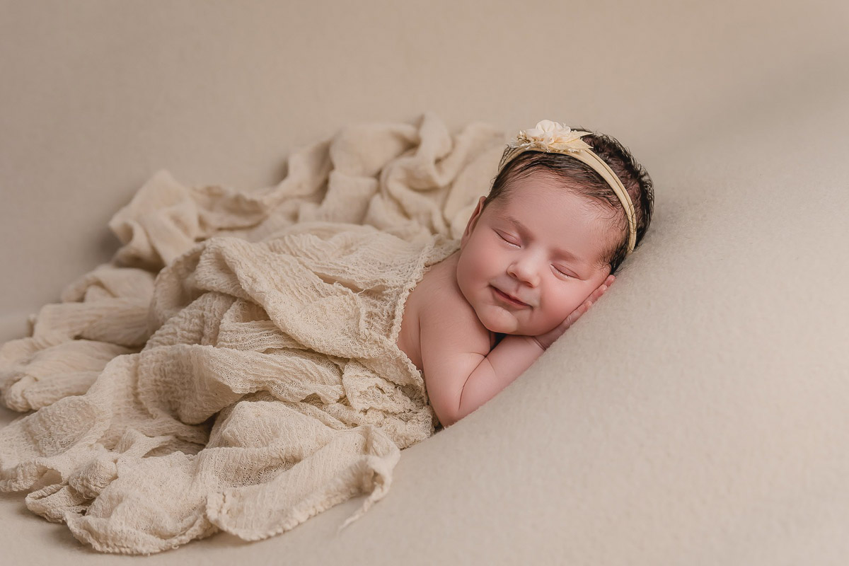 sedinta foto nou-nascut, sdeeinta foto newborn, studio foto newborn